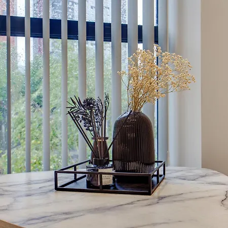 公寓 Modern Center Oasis With Lush Decor Ideal For Business Or Leisure