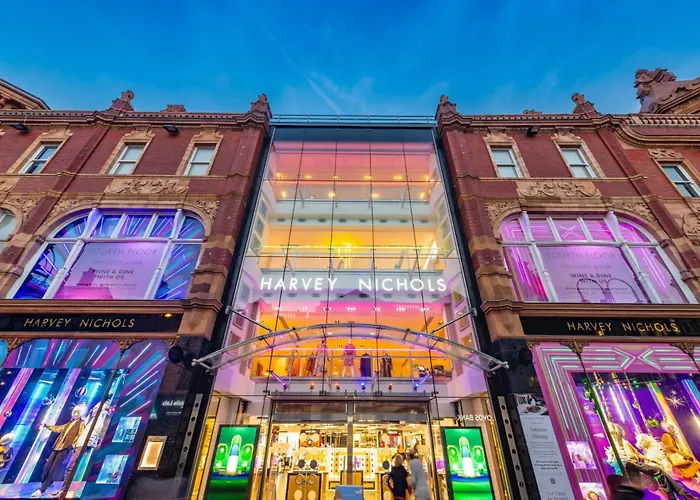 Апартаменти Modern Center Oasis With Lush Decor Ideal For Business Or Leisure *