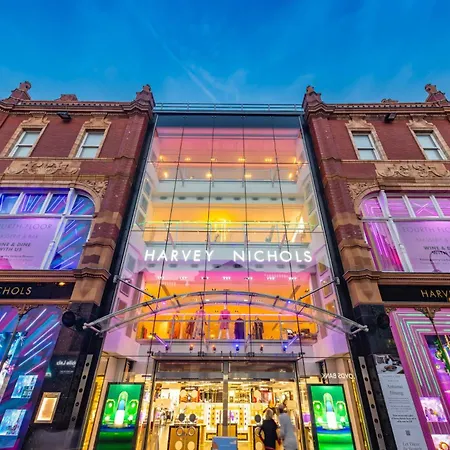 Apartment Modern Center Oasis With Lush Decor Ideal For Business Or Leisure *