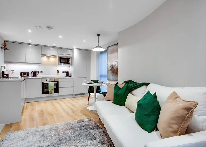 Modern Center Oasis With Lush Decor Ideal For Business Or Leisure Apartment